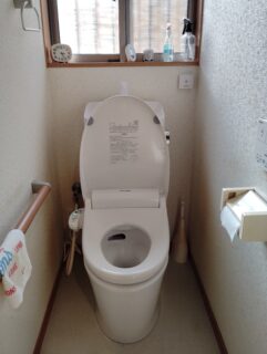 Y様  トイレ交換工事