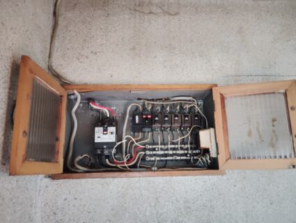 A様  エアコン取付け、専用回路工事