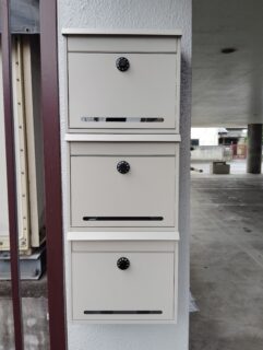 Kビル様  ポスト3台交換工事