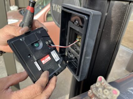 T様 テレビドアホン、照明器具取り付け工事