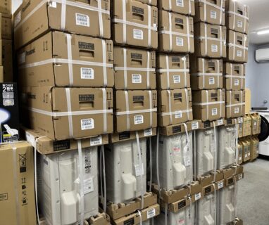 今なら安いエアコンの在庫あります！