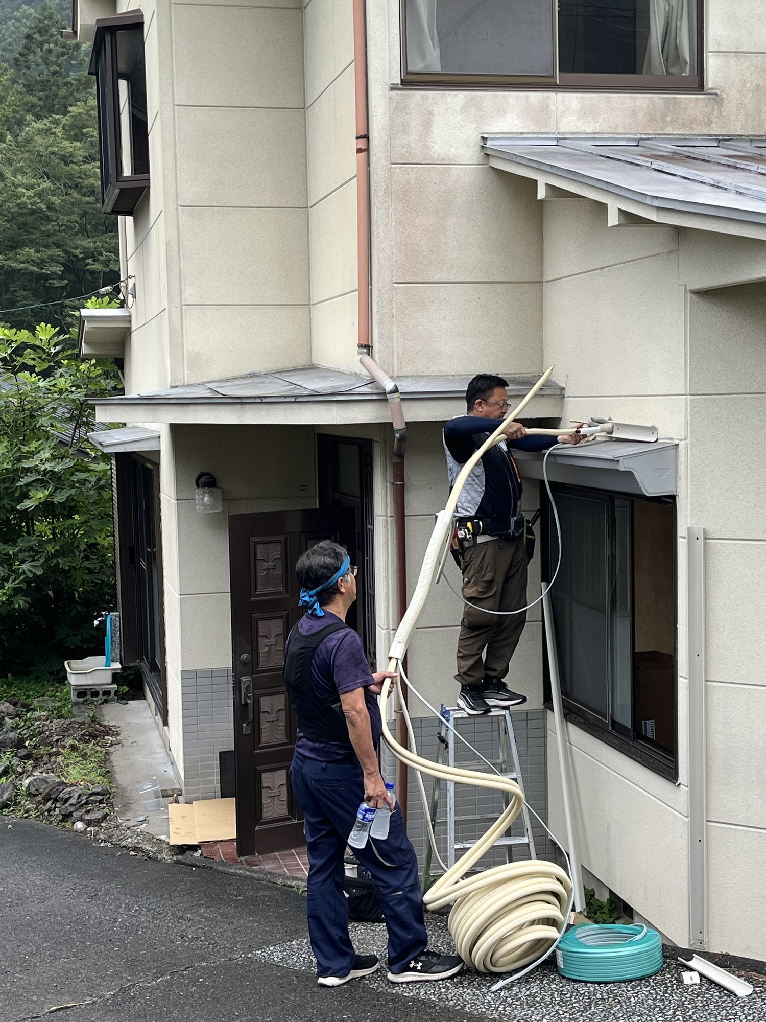 S様 エアコン3台、除湿機取付け、専用回路工事